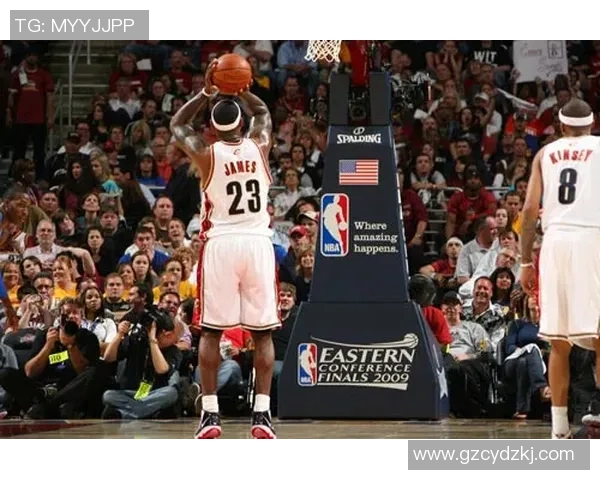 2016年NBA总决赛骑士与勇士第二场激战回顾与精彩瞬间分析 2016年NBA总决赛骑士与勇士第二场激战回顾与精彩瞬间分析